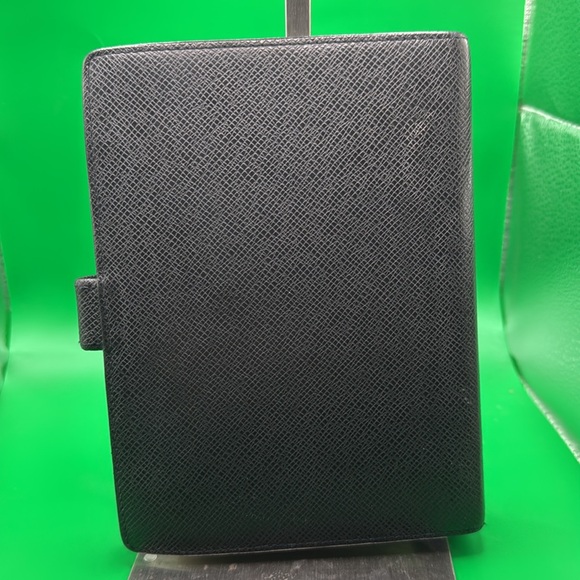 Louis Vuitton MM Agenda - Picture 8 of 16